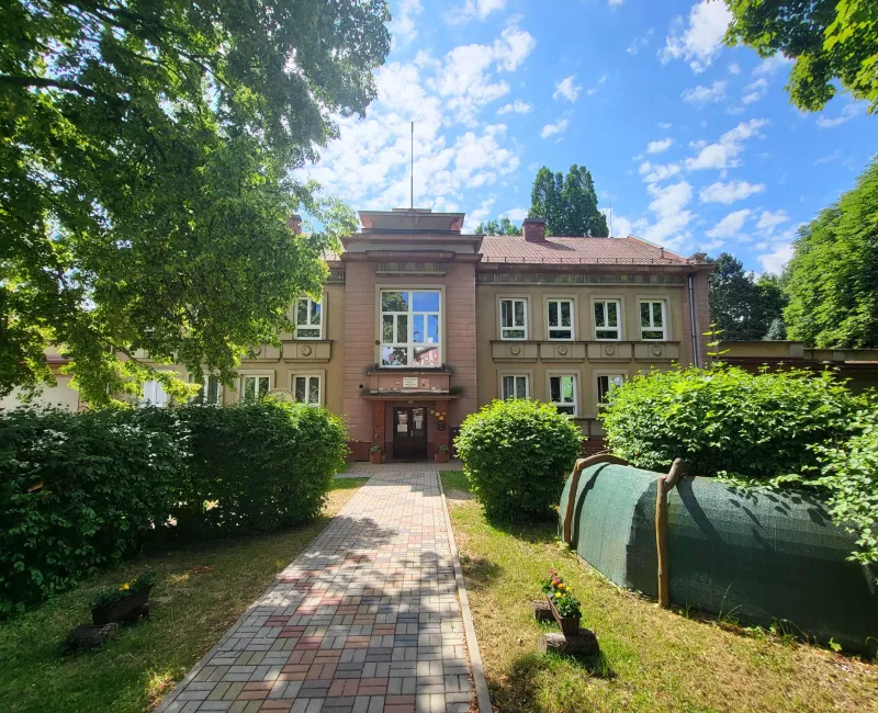 MŠ-dlouhá-budova